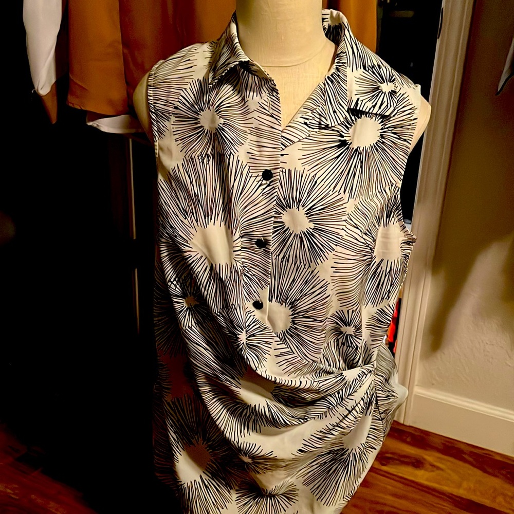 Cabi gently used top